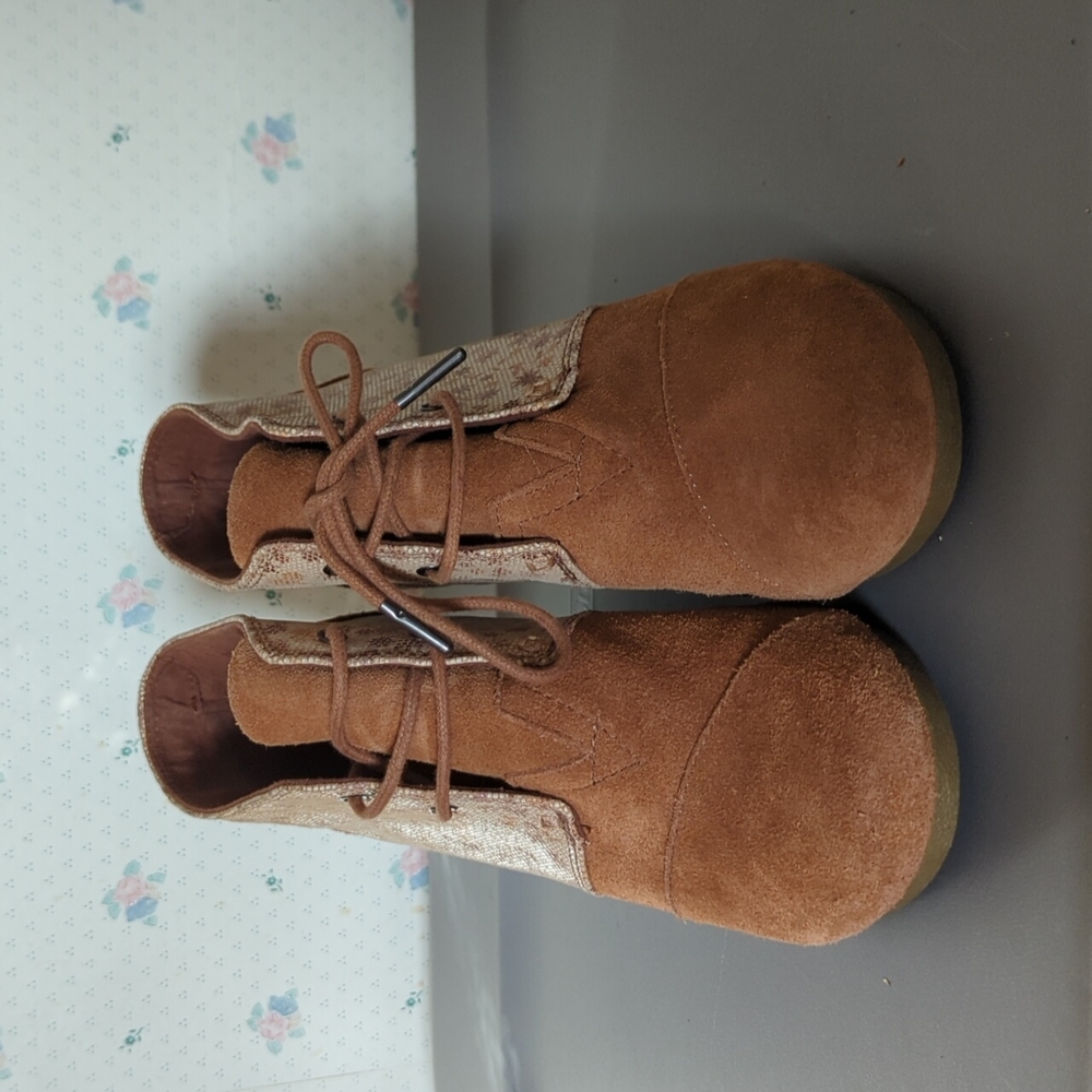 TOMS 🐦 Desert Wedge Bootie 🏜️ Suede and Printed Floral Leather - Picture 5 of 7